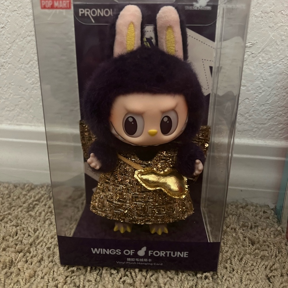 Labubu x Pronounce - Wing Of Fortune Vinyl Plush Hanging Card